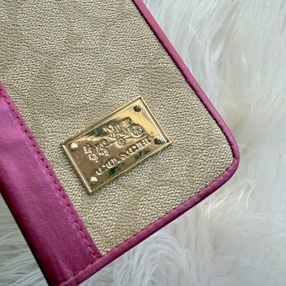 Coach Hardshell Phone Case EUC - Picture 3 of 8